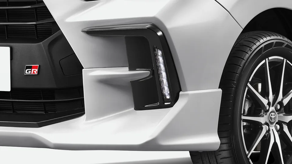 Eksterior Toyota Agya: GR Front Bumper Spoiler – referensi harga agya otr samarinda
