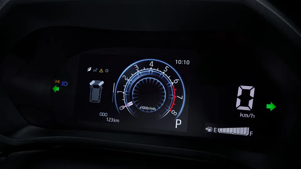 Tampilan dalam Toyota Agya – Modern 7" TFT MID; 12 varian mulai Rp 221.970.000 OTR (diskon agya gr)