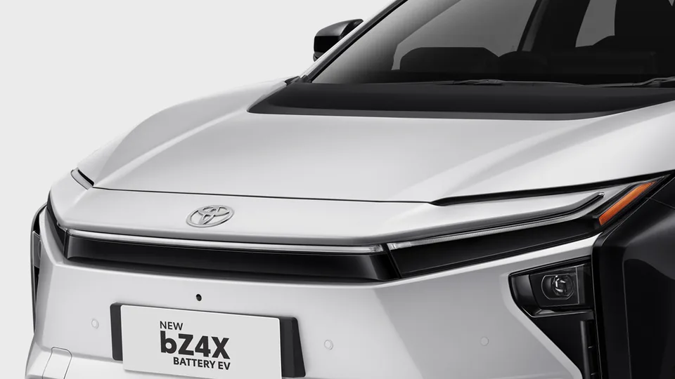 Tampak luar Toyota bZ4X – New Hammerhead Design; harga OTR Samarinda mulai Rp 807.300.000 (promo bz4x)