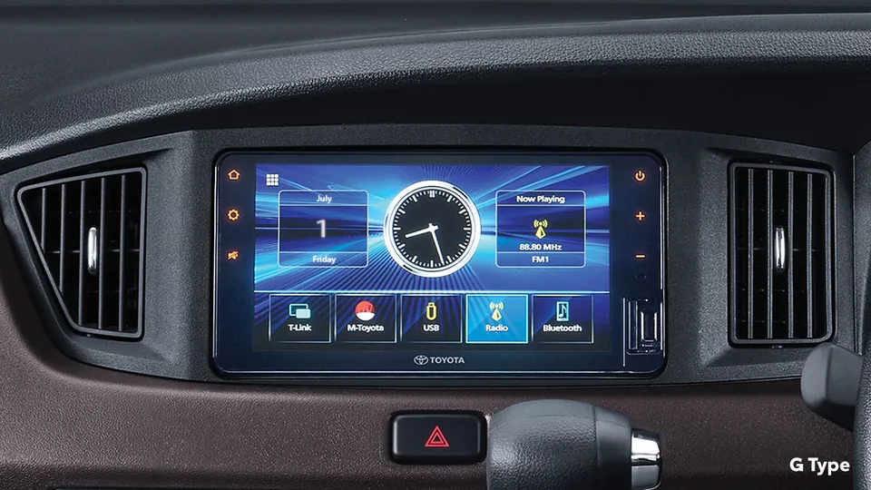 New Advanced Audio Head Unit AVX with Mirroring (G-Type) AVX with Bluetooth (E-Type) di dalam Toyota Calya, ditampilkan untuk calon pembeli di Samarinda (promo calya)