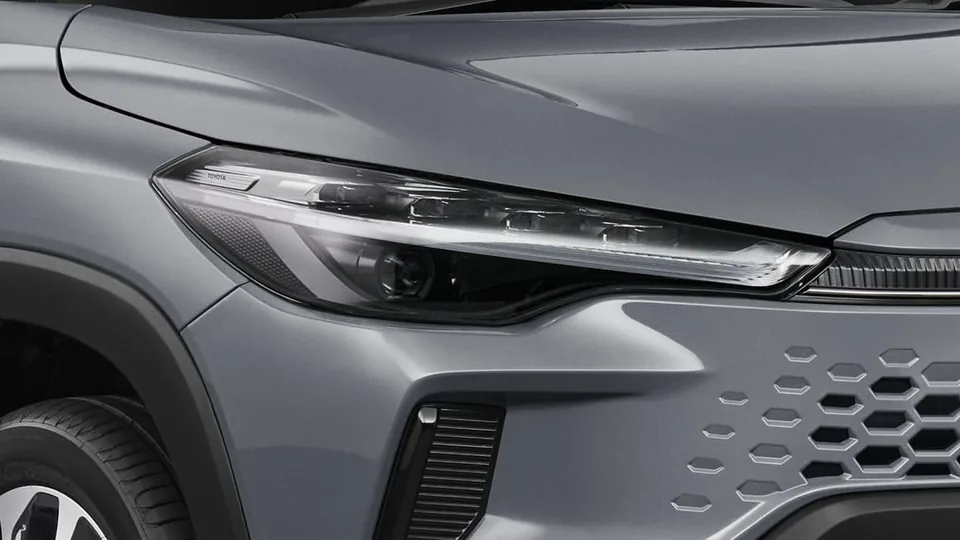 Foto detail bodi Toyota Corolla Cross: New LED Headlamp (diskon corolla cross hybrid)