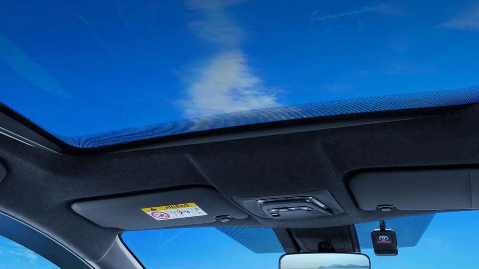 Interior Toyota Corolla Cross: New Panoramic Retractable Roof – referensi diskon corolla cross hybrid