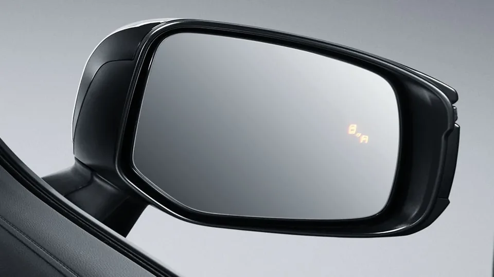 Blind Spot Monitor: fitur keselamatan Toyota Corolla Cross untuk pembeli di Samarinda (review corolla cross)