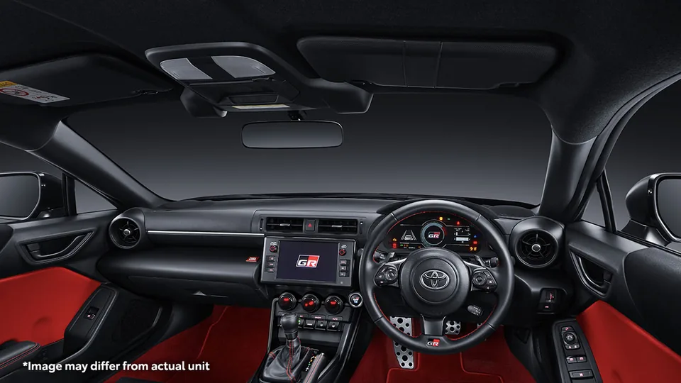 Tampilan dalam Toyota GR 86 – Sporty Dashboard; 2 varian mulai Rp 1.109.900.000 OTR (otr gr86)