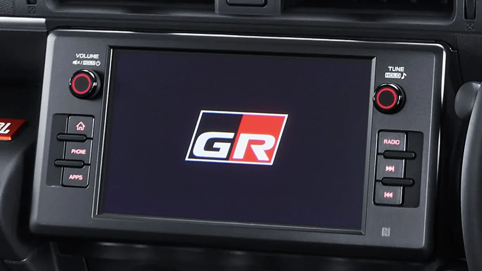 Tampilan dalam Toyota GR 86 – Advanced 8" Head Unit with Smartphone Connectivity; 2 varian mulai Rp 1.109.900.000 OTR (otr gr86)