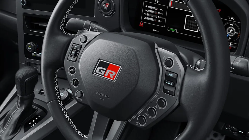 Foto interior Toyota GR Yaris: New Steering Wheel with GR Logo (kelebihan gr yaris)
