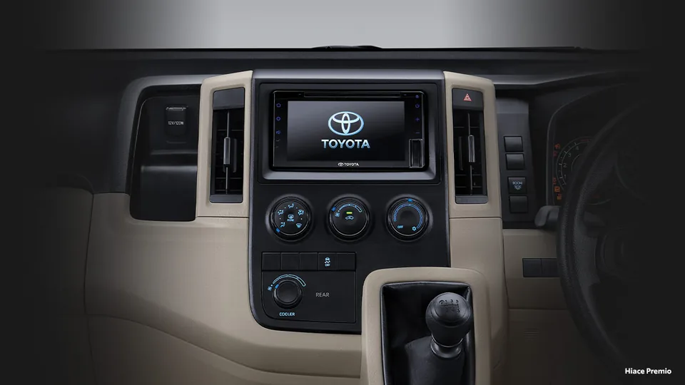 Kabin Toyota Hiace (New Audio (Hiace Premio)) untuk pencarian spek hiace