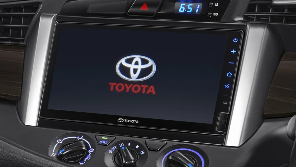 Interior Toyota Kijang Innova: New 9" Head Unit with Smartphone Connectivity – referensi dp innova
