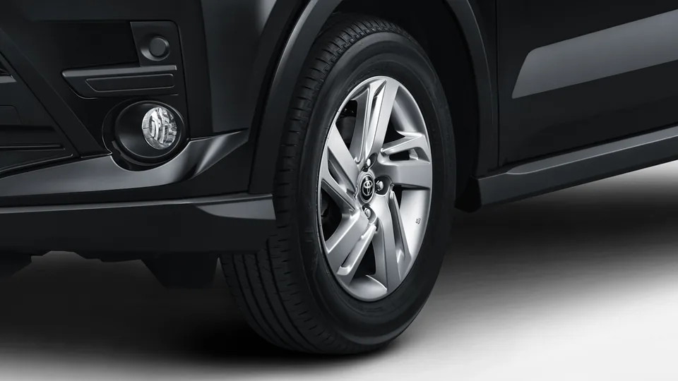 Detail eksterior Toyota Raize (16" Silver Wheels) untuk pembeli di Samarinda (review raize)