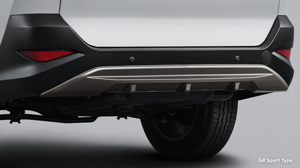 New Dauntless Rear Bumper Spoiler pada Toyota Rush, bagian dari ulasan warna rush
