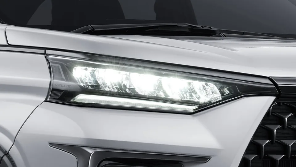 Detail eksterior Toyota Veloz (New Headlamp) untuk pembeli di Samarinda (spek veloz)