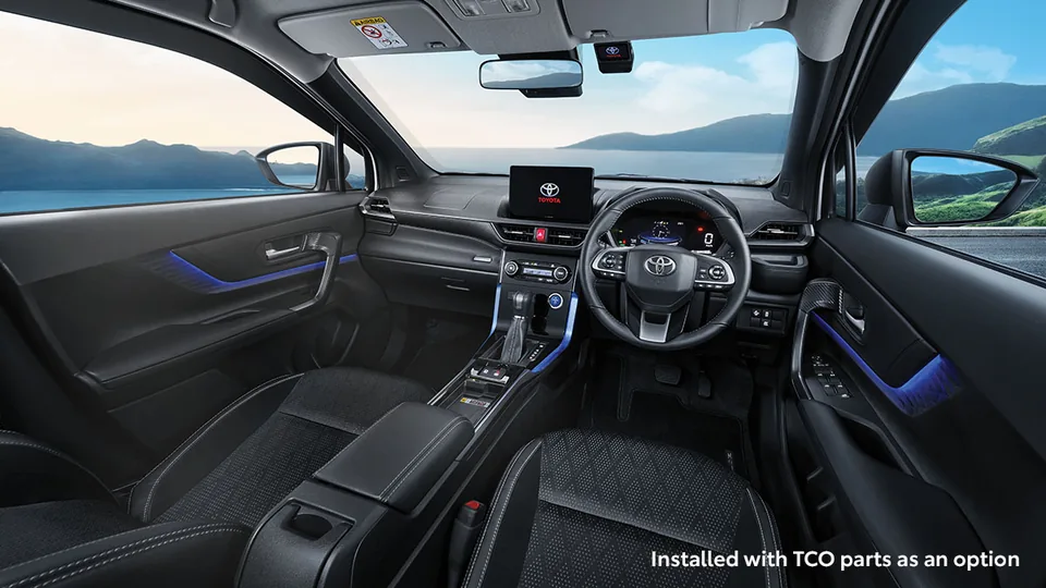 Tampilan dalam Toyota Veloz – Full Dashboard with Sleek New Black Interior Panel; 12 varian mulai Rp 311.500.000 OTR (cicilan veloz q)
