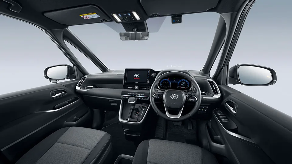 Extravagant Cabin di dalam Toyota Voxy, ditampilkan untuk calon pembeli di Samarinda (otr voxy)